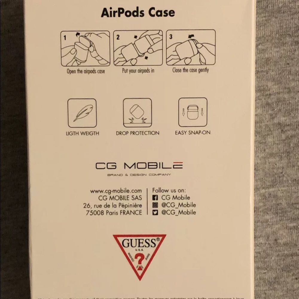 Guess AirPods Case - Picture 3 of 4